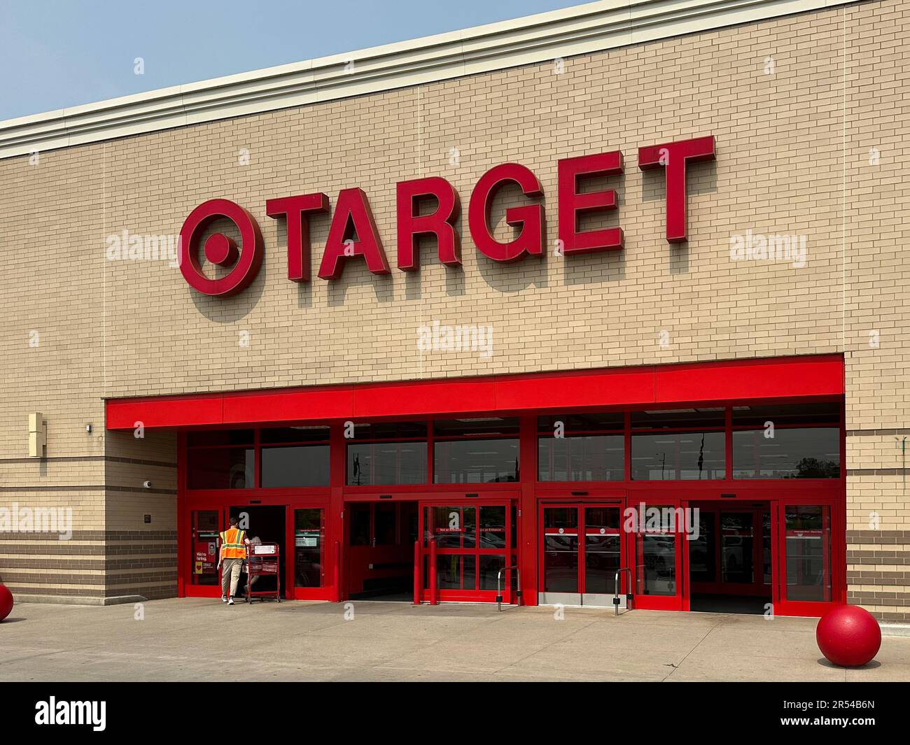 Eintritt zu einem der Target Stores in Northville, Michigan Stockfoto