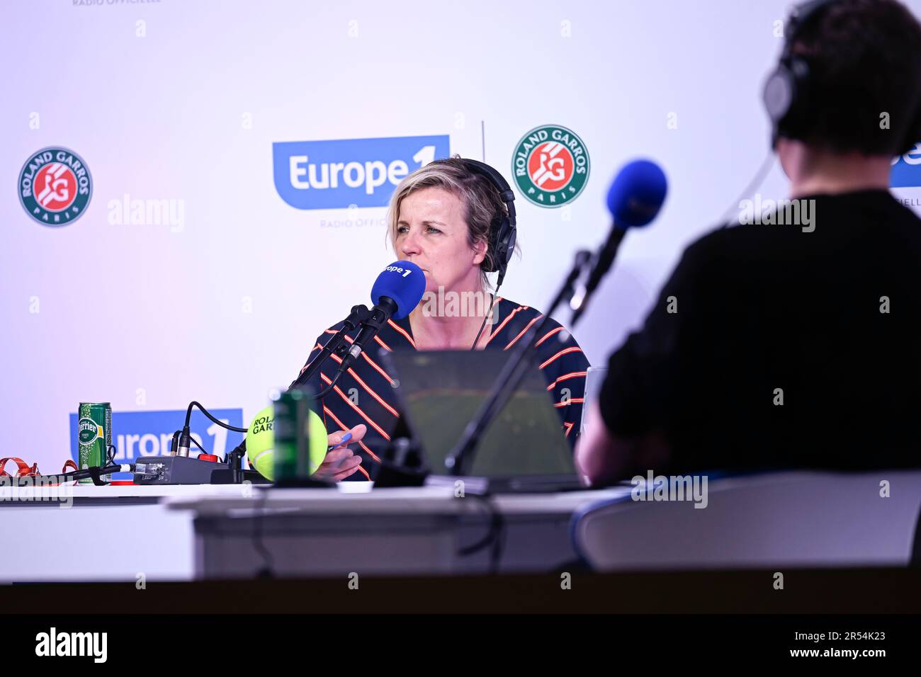 Paris, Frankreich. 31. Mai 2023. Celine Geraud (Radio Europa 1) während des Grand-Slam-Tennisturnier der French Open am 31. Mai 2023 im Roland-Garros-Stadion in Paris, Frankreich. Kredit: Victor Joly/Alamy Live News Stockfoto