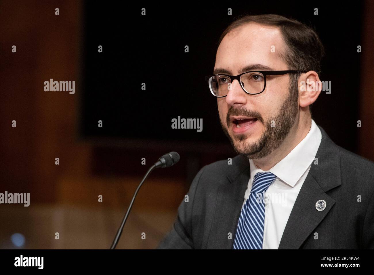 Washington, Usa. 31. Mai 2023. Eric Hysen, Chief Information Officer, USA Department of Homeland Security, erscheint vor einem Senatsausschuss für innere Sicherheit und Regierungsangelegenheiten - Unterausschuss für aufkommende Bedrohungen und Ausgabenaufsicht Anhörung, um die Sicherung der Nation zu untersuchen, mit Schwerpunkt auf der Modernisierung der missionskritischen IT-Systeme des Department of Homeland Security, im Dirksen Senate Office Building, in Washington, DC, USA, Mittwoch, 31. Mai 2023. Foto: Rod Lamkey/CNP/ABACAPRESS.COM Kredit: Abaca Press/Alamy Live News Stockfoto