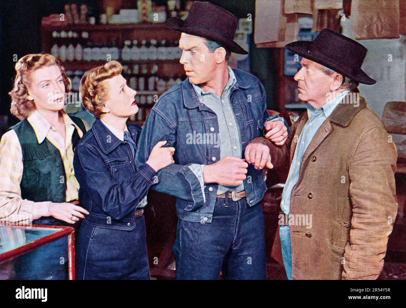 Klassische Publicity für den Film 1950 immer noch kein langweiliger Moment, mit (l bis r) Ann Doran, Irene Duane, Fred MacMurray und William Demarest. Regie: George Marshall. Stockfoto