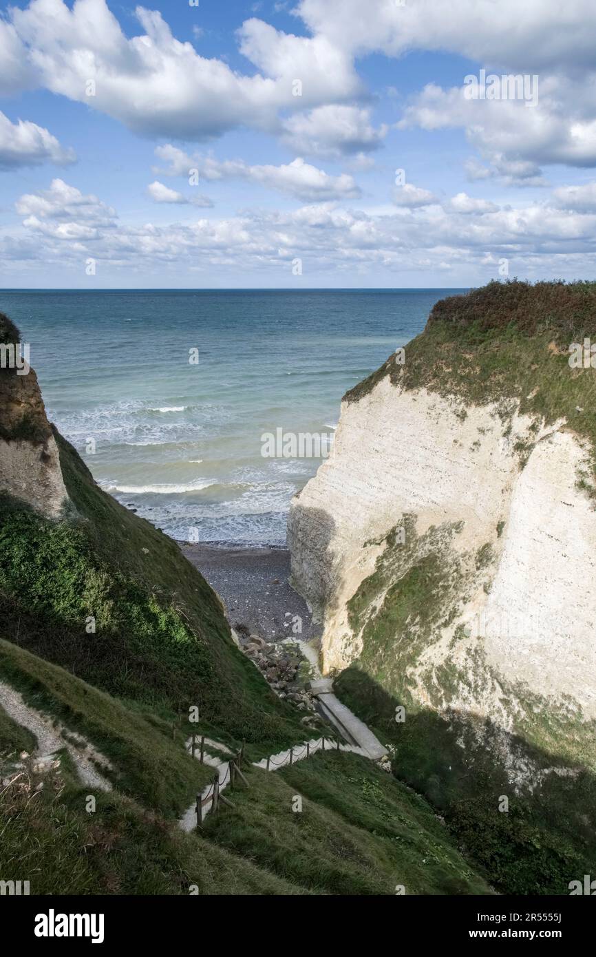 Varengeville-sur-Mer (Nordfrankreich): Hängetal ‚Valley des Moutiers‘ entlang der normannischen Küste ‚cote d’Albatre‘ (Alabasterküste) Stockfoto