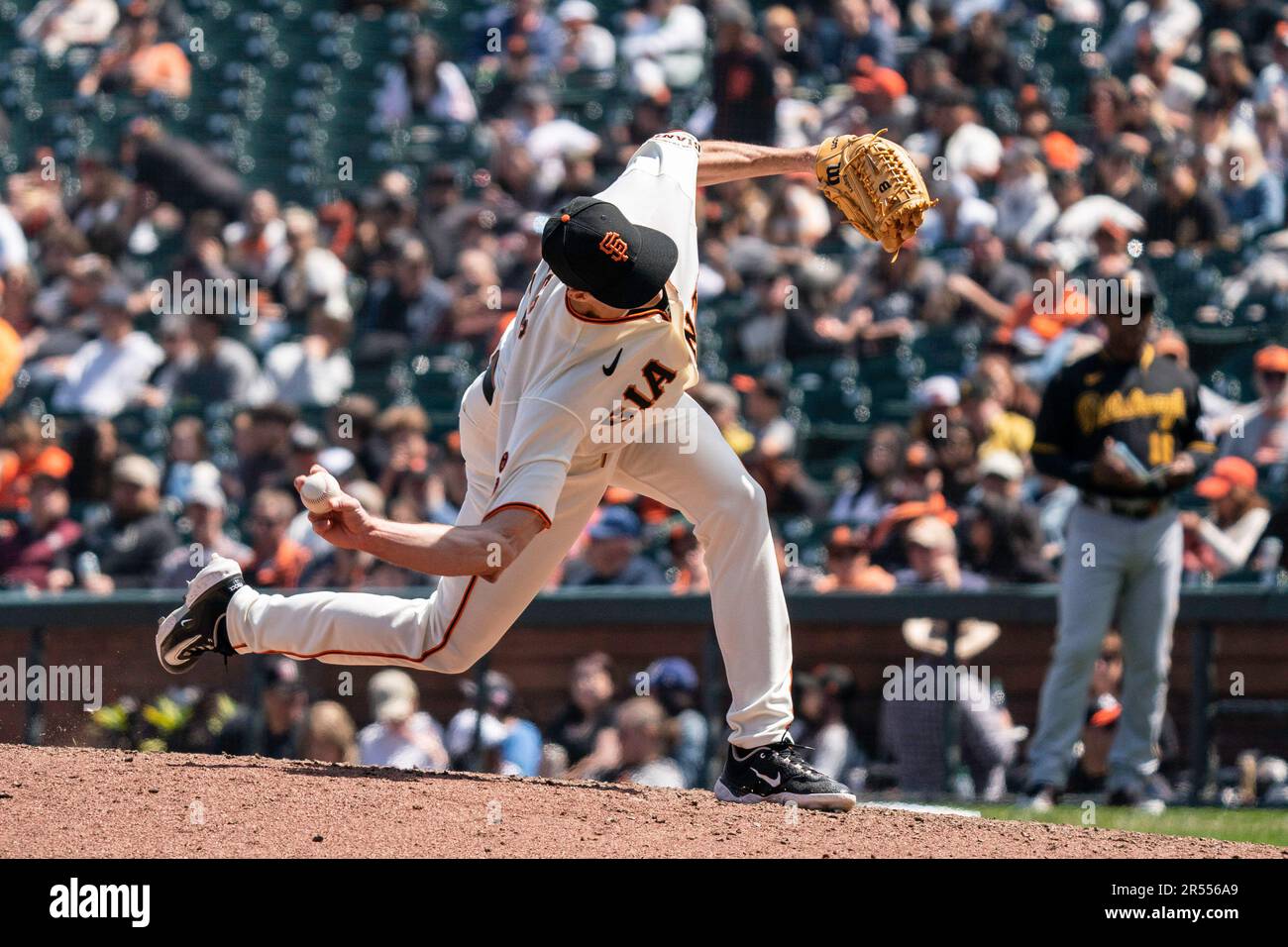 Tyler Rogers (71) wirft während eines Spiels der MLB gegen die Pittsburgh Pirates am Mittwoch, den 31. Mai 2023, im Oracle Park Stockfoto