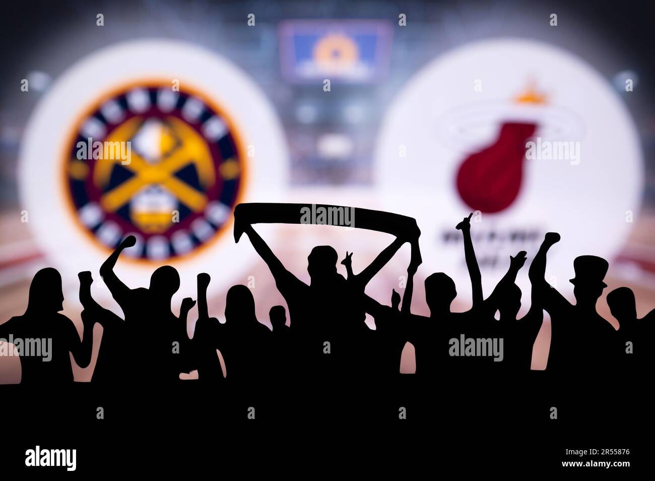 DENVER, USA, 31. MAI 2023: NBA Finals Showdown: Denver Nuggets vs Miami Heat, verkörpert durch die majestätische Silhouette der Larry O'Brien Championship TR Stockfoto