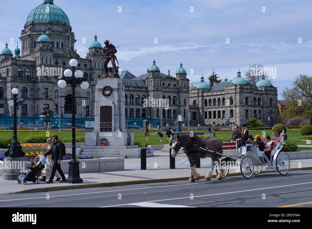 Belleville Street, Victoria, mit Kutschfahrt vorbei an der Legislative Assembly of British Columbia, Kanada Stockfoto