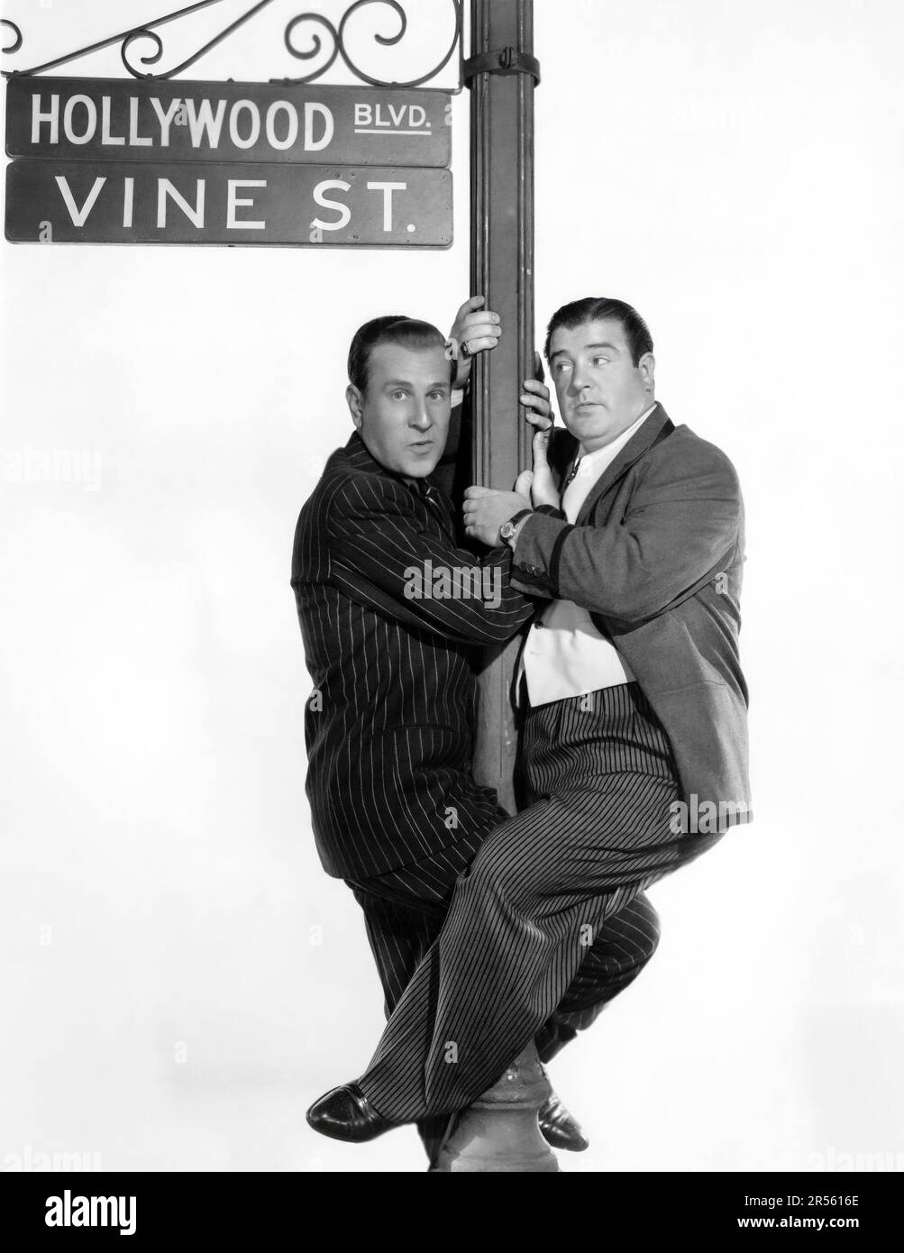 BUD ABBOTT UND LOU COSTELLO IN ABBOTT UND COSTELLO IN HOLLYWOOD (1945) UNTER DER LEITUNG VON S. SYLVAN SIMON. Kredit: M.G.M. / Album Stockfoto