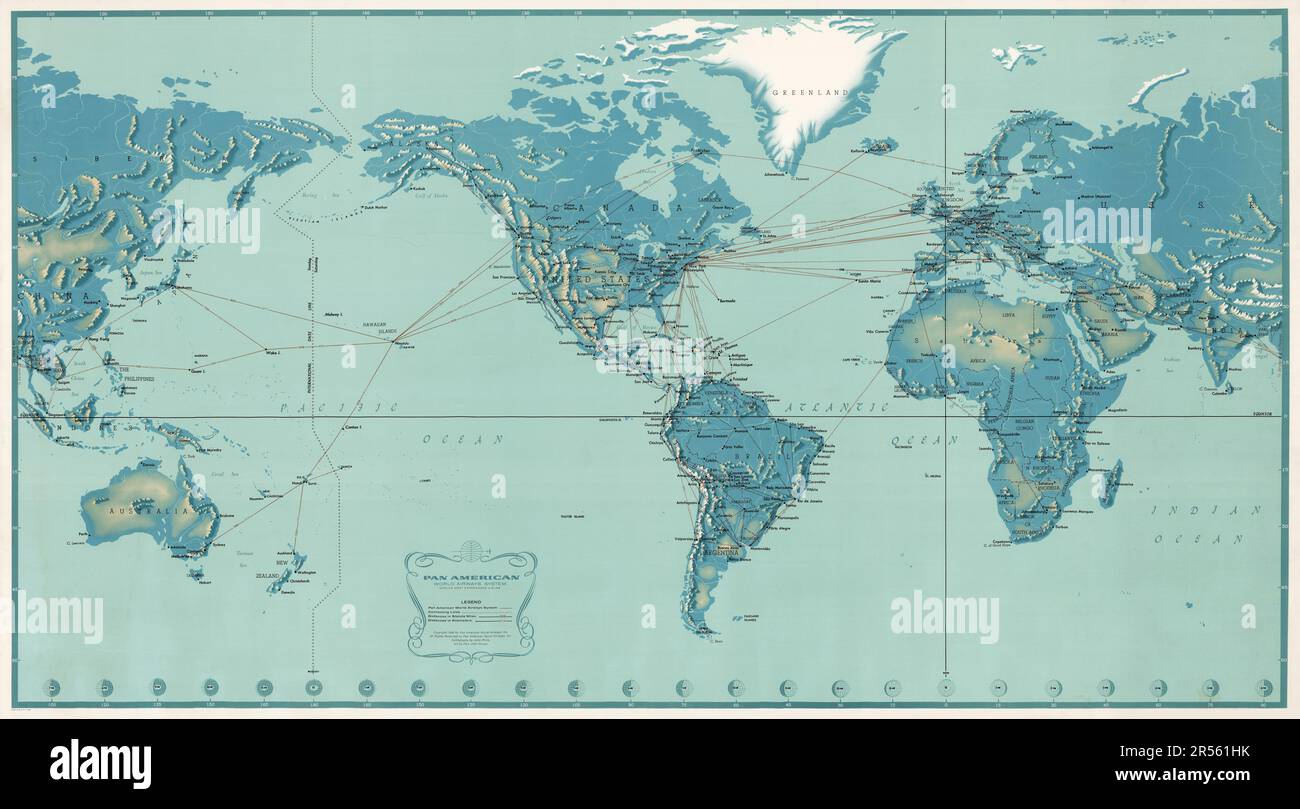 Pan American World Airways System 1956 - Weltkarte - zeigt das Pan American World Eisenbahnsystem, Verbindungslinien und Entfernungen in Meilen und Kilometern an Stockfoto