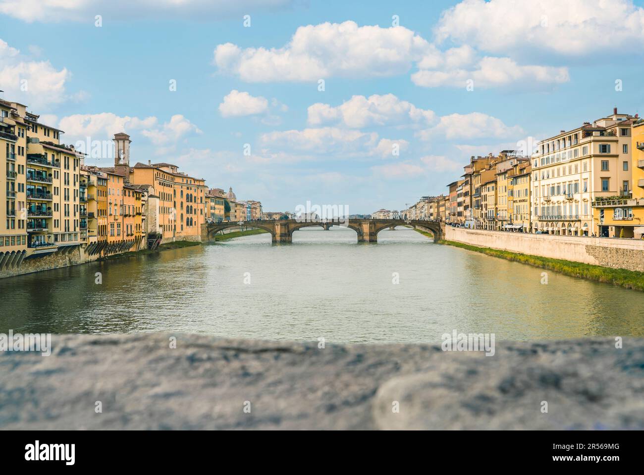 Wunderschöne Stadt Florenz und Fluss Arno Stockfoto