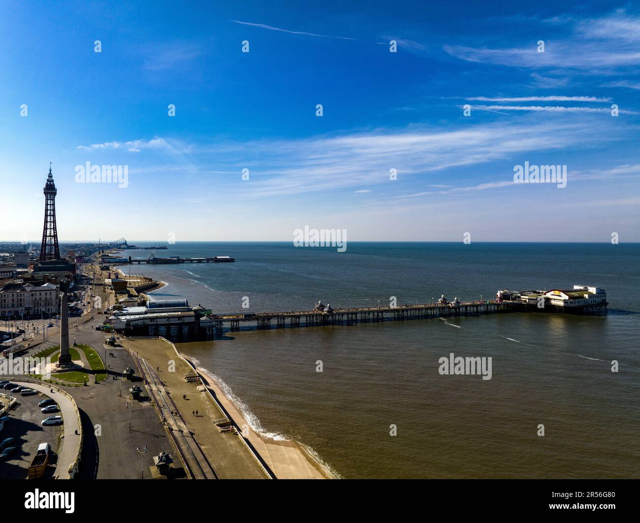 Blackpool Tower und Strand Stockfoto