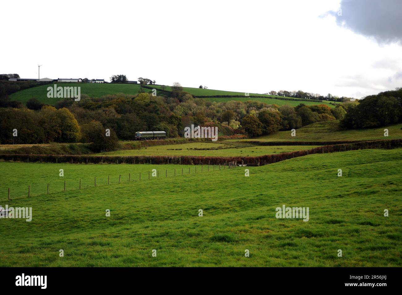 D.M.U in der Nähe von Cwmdwyfran. Stockfoto