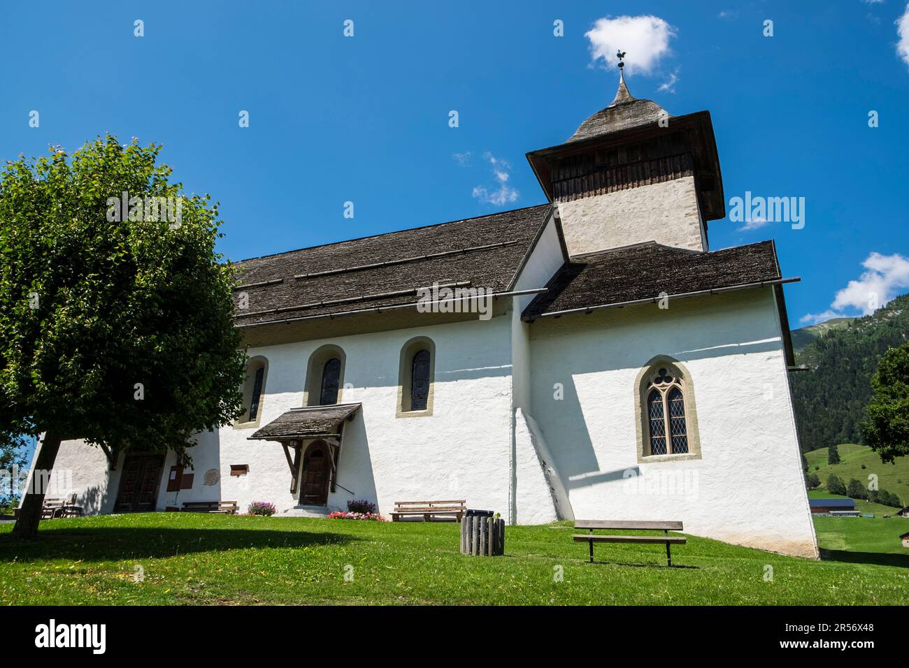 Die Schweiz. Kanton Vaud. Chateau d'Oex. Lokale Kirche Stockfoto
