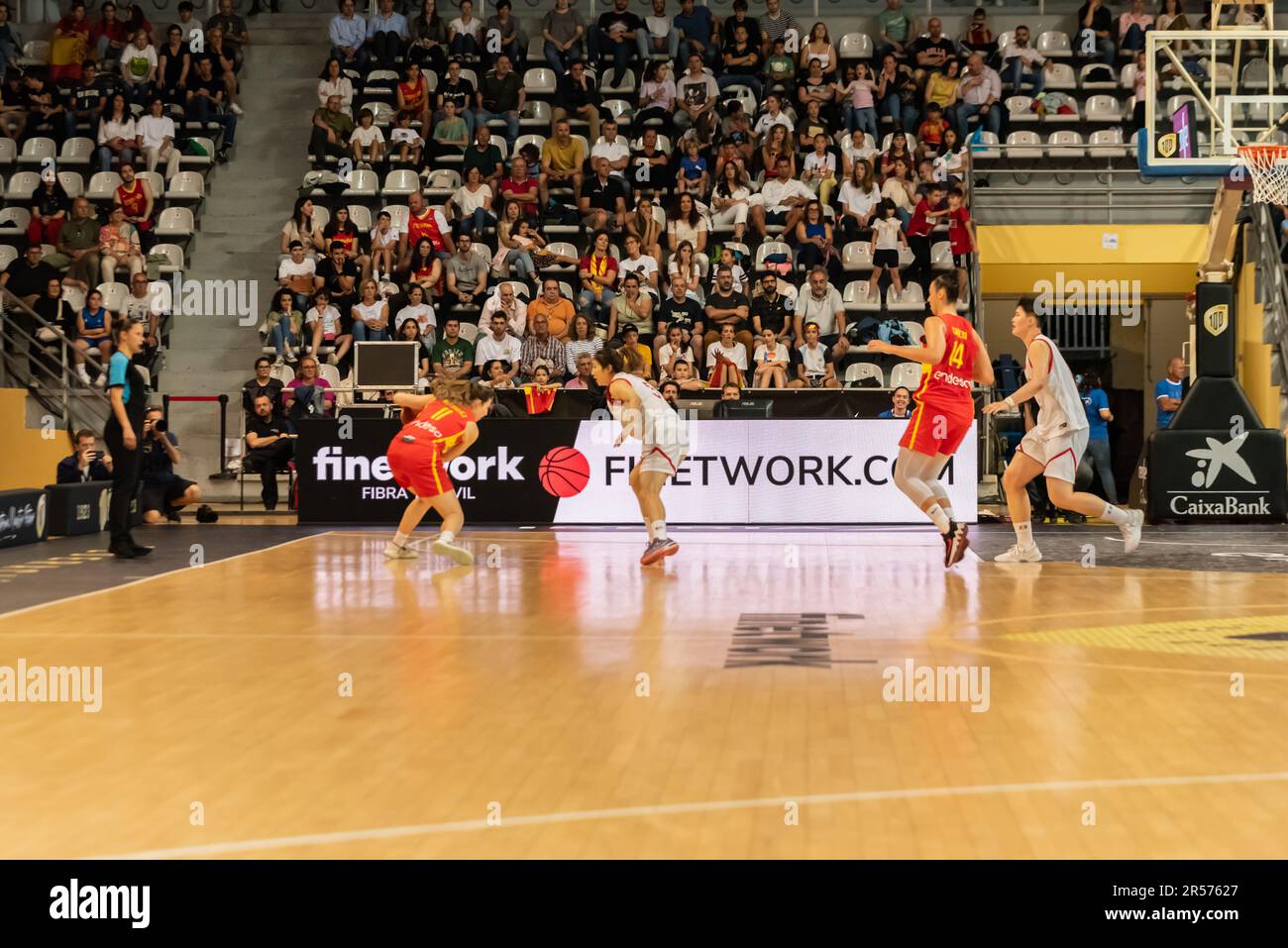 vigo, Spanien. 26. Mai 2023. Das Team der spanischen Spieler greift die harte Verteidigung der chinesischen Nationalmannschaft an. Kredit: XAN G. Stockfoto
