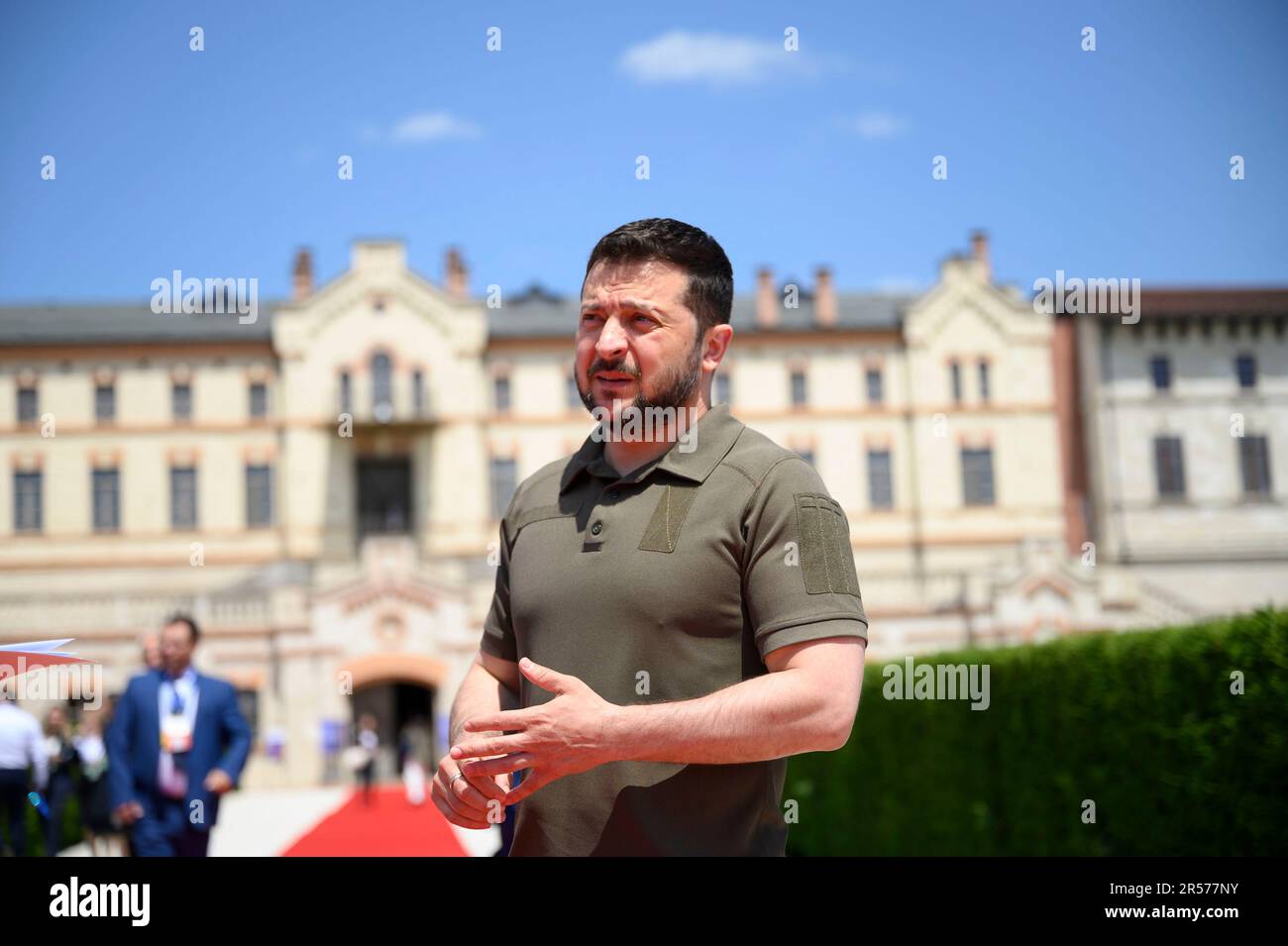 Bulboaca, Moldawien. 01. Juni 2023. Bulboaca, Moldawien. 01. Juni 2023. Ukrainischer Präsident Wolodymyr Zelenskyy anlässlich der Ankunftszeremonie auf dem Gipfeltreffen der Europäischen Politischen Gemeinschaft auf der Burg Mimi am 1. Juni 2023 in Bulboaca (Moldau). Kredit: Pool Photo/Pressestelle Des Ukrainischen Präsidenten/Alamy Live News Stockfoto