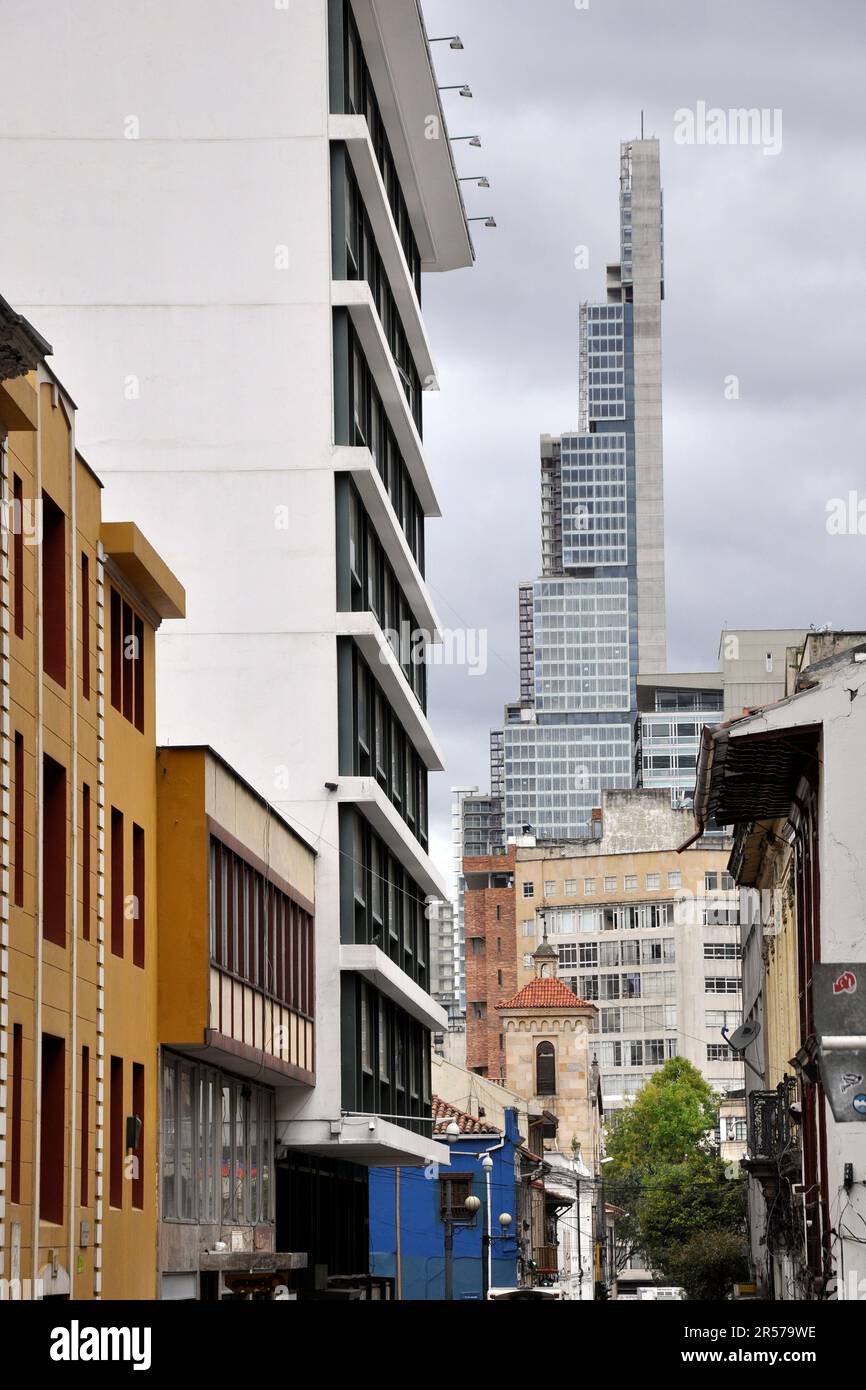 Amerika. Anden. Stadt. Kolumbien. Tag. Geografie. Geschichte. Latein. Niemand. Im Freien. Menschen. Nach Süden. Traditionell. Reisen. Bogota. Wandbilder. Art. Künstler. Künstler Stockfoto