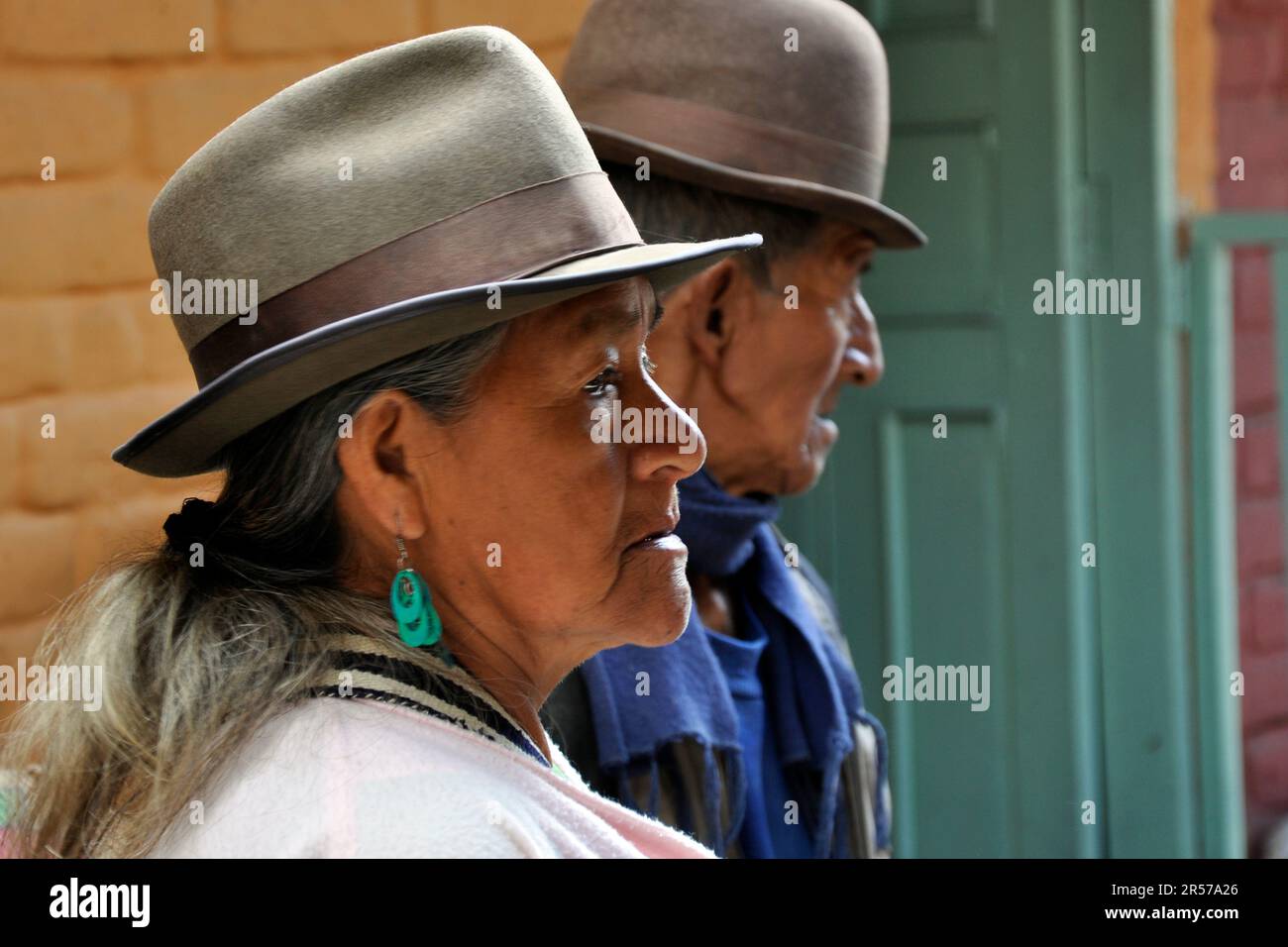 Tag. Kolumbien. Stadt. Anden. Amerika. Geografie. Geschichte. Latein. Niemand. Im Freien. Menschen. Nach Süden. Traditionell. Reisen. Cauca. Silvia. Indio Indios. Markt. Guambiano Stockfoto