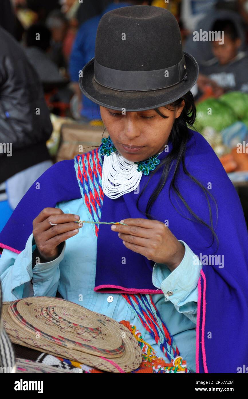 Amerika. Anden. Stadt. Kolumbien. Tag. Geografie. Geschichte. Latein. Niemand. Im Freien. Menschen. Nach Süden. Traditionell. Reisen. Cauca. Silvia. Indio Indios. Markt. Guambiano Stockfoto