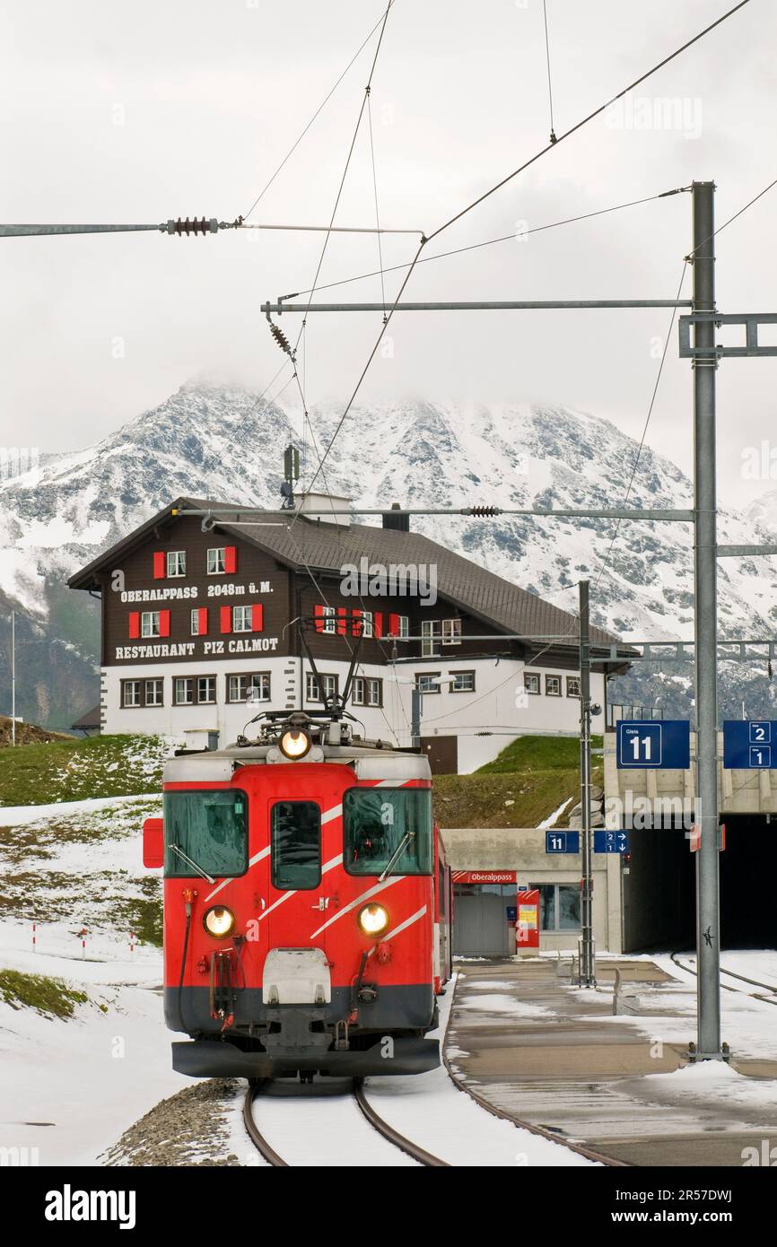 Glacier Express-Zug. Oberalp-Pass. Canton Uri. Die Schweiz Stockfoto