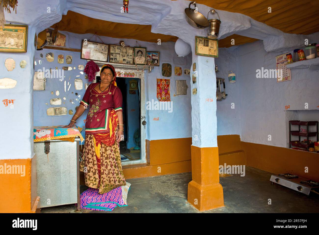 Indien. Rajasthan. Jaisalmer. Frau zu Hause Stockfoto