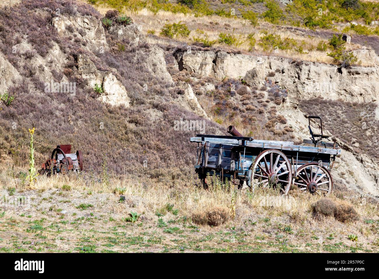 RIPPONVALE, ZENTRAL-OTAGO, NEUSEELAND - FEBRUAR 17 : Alter Holzkarren im Goldbergbaugebiet von Ripponvale in Neuseeland am 17. Februar 2012 Stockfoto