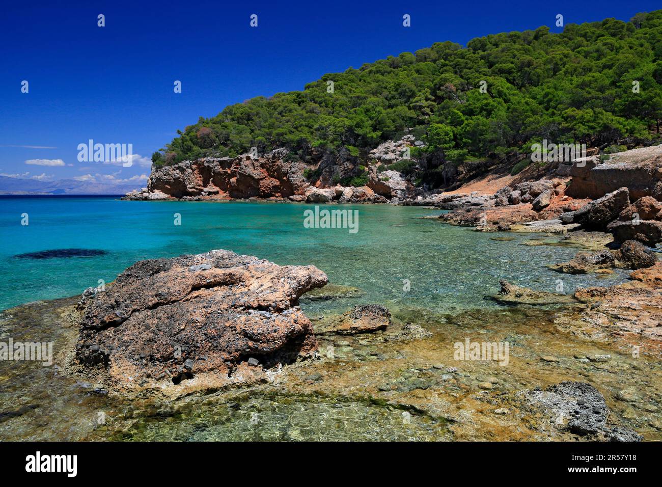 Apanissos Beach, Agistri, Saronische Inseln, Griechenland. Stockfoto