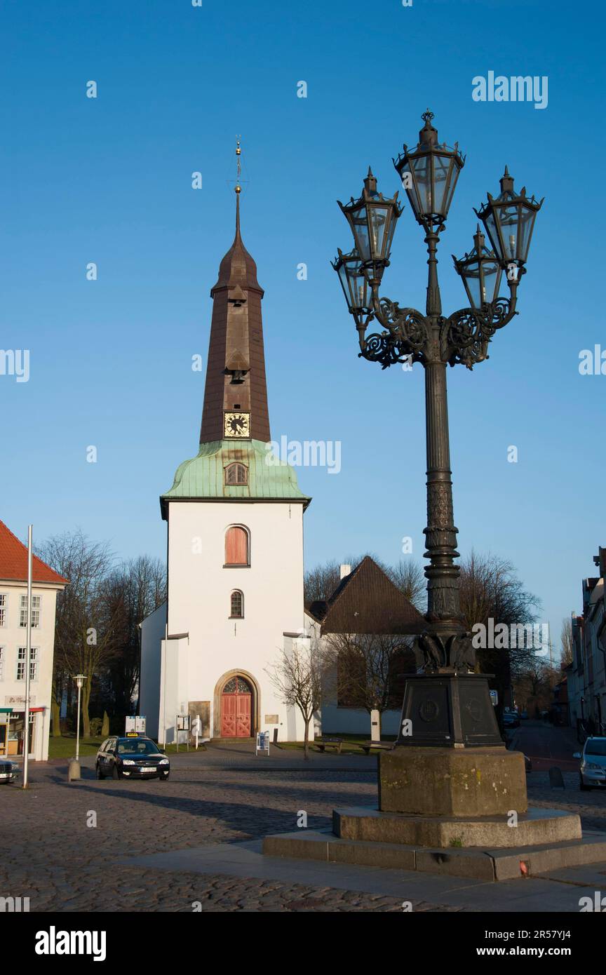 Kirche, Stadtkirche, Candelabra, Marktplatz, Glueckstadt, Schleswig-Holstein, Deutschland Stockfoto