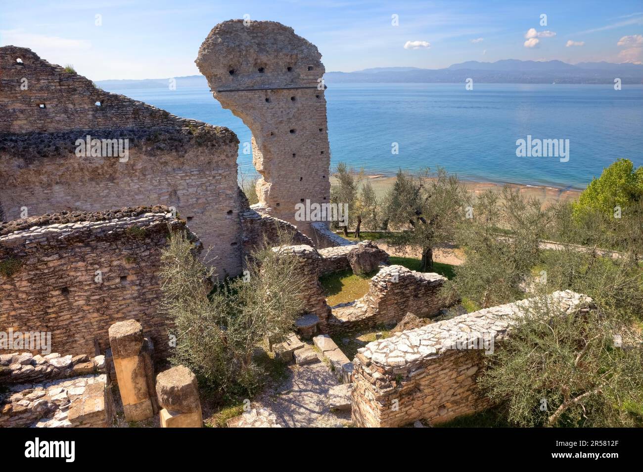 Höhlen von Catullo, römische Villa, Gardasee, Sirmione, Lombardei, Grotte di Catullo, Lago di Garda, Italien Stockfoto