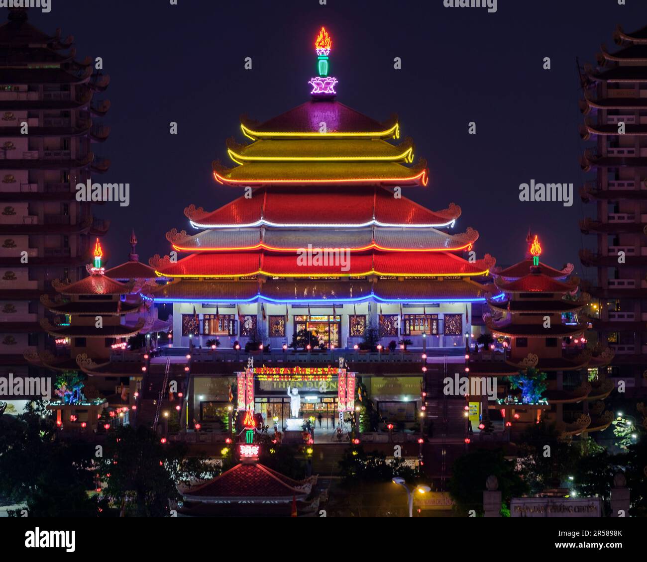 Buddhistische Zeremonie während Tet in Saigon Stockfoto