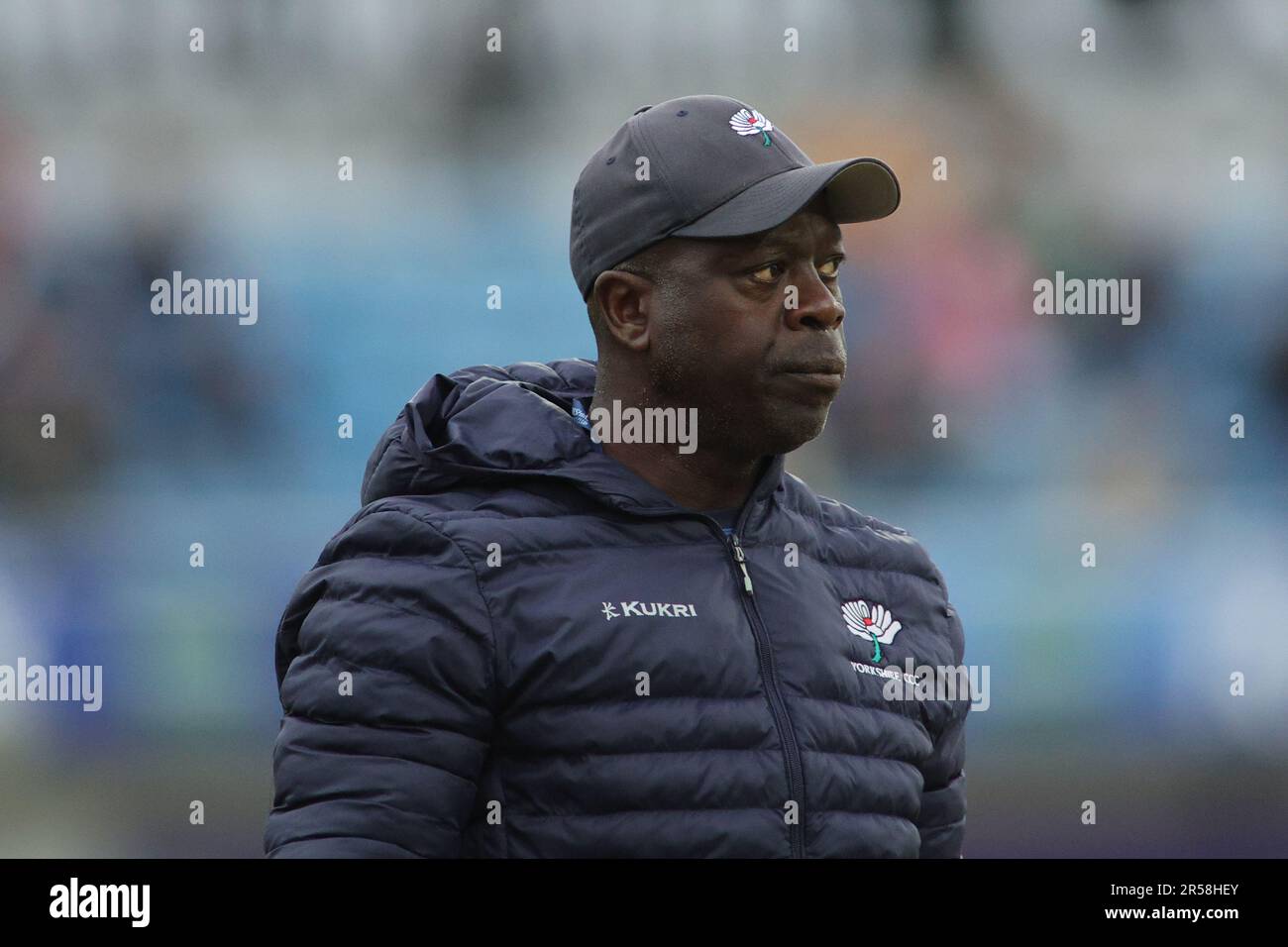 Leeds, Großbritannien. 01. Juni 2023. Headingley Stadium, Leeds, West Yorkshire, 1. Juni 2023. Ottis Gibson (Head Coach) von Yorkshire CCC während des Vitality Blast T20-Spiels zwischen Yorkshire Viking gegen Lancashire Lightning im Headingley Stadium, Leeds Credit: Touchlinepics/Alamy Live News Stockfoto