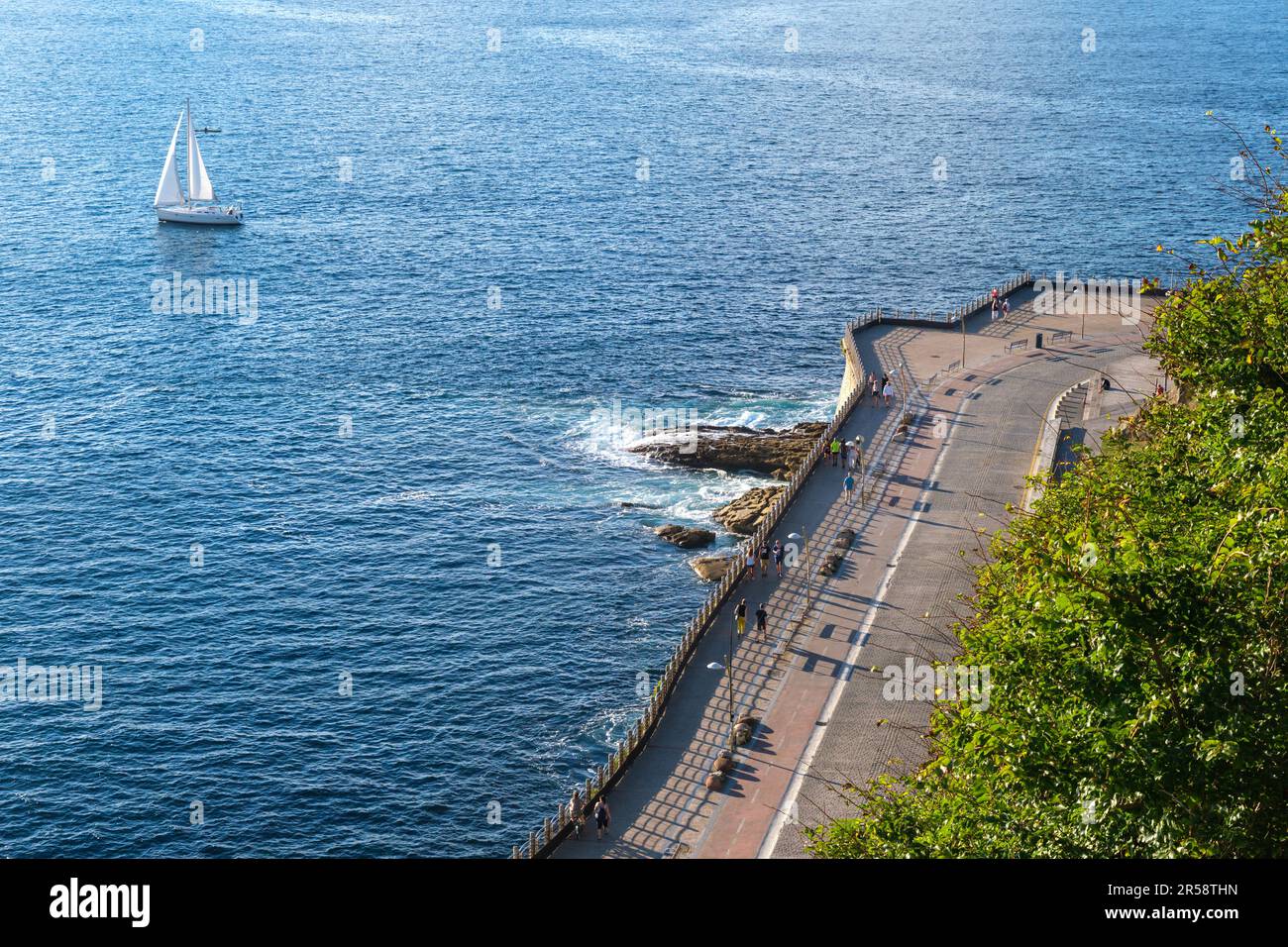 Donostia-San Sebastian, Spanien - 15. September 2022: Mirador del Paseo Nuevo Stockfoto