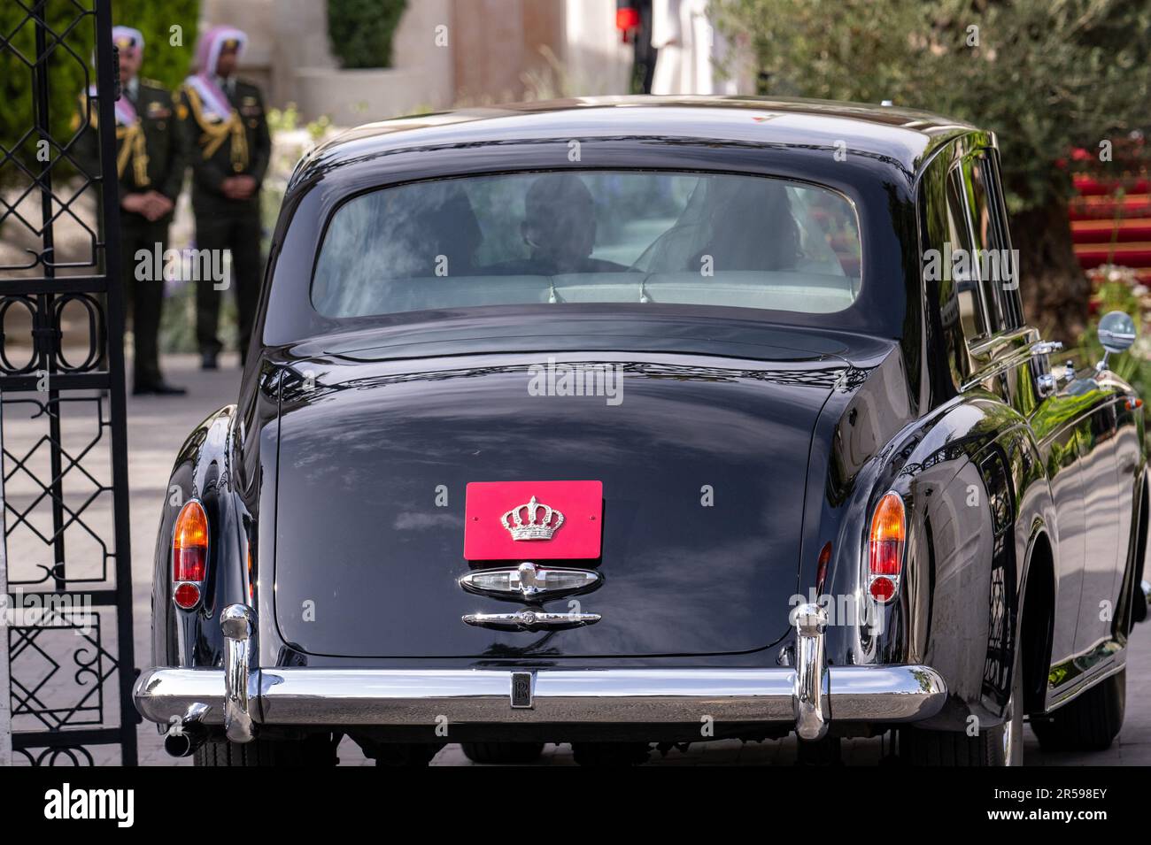 Amman, Jordanien. 01. Juni 2023. Die Braut Prinzessin Rajwa kommt am 1. Juni 2023 im Zahran-Palast an, um an der Hochzeit von Kronprinz Hussein in Amman, Jordanien, teilzunehmen. Foto: Ammar Abd Rabbo/ABACAPRESS.COM Kredit: Abaca Press/Alamy Live News Stockfoto