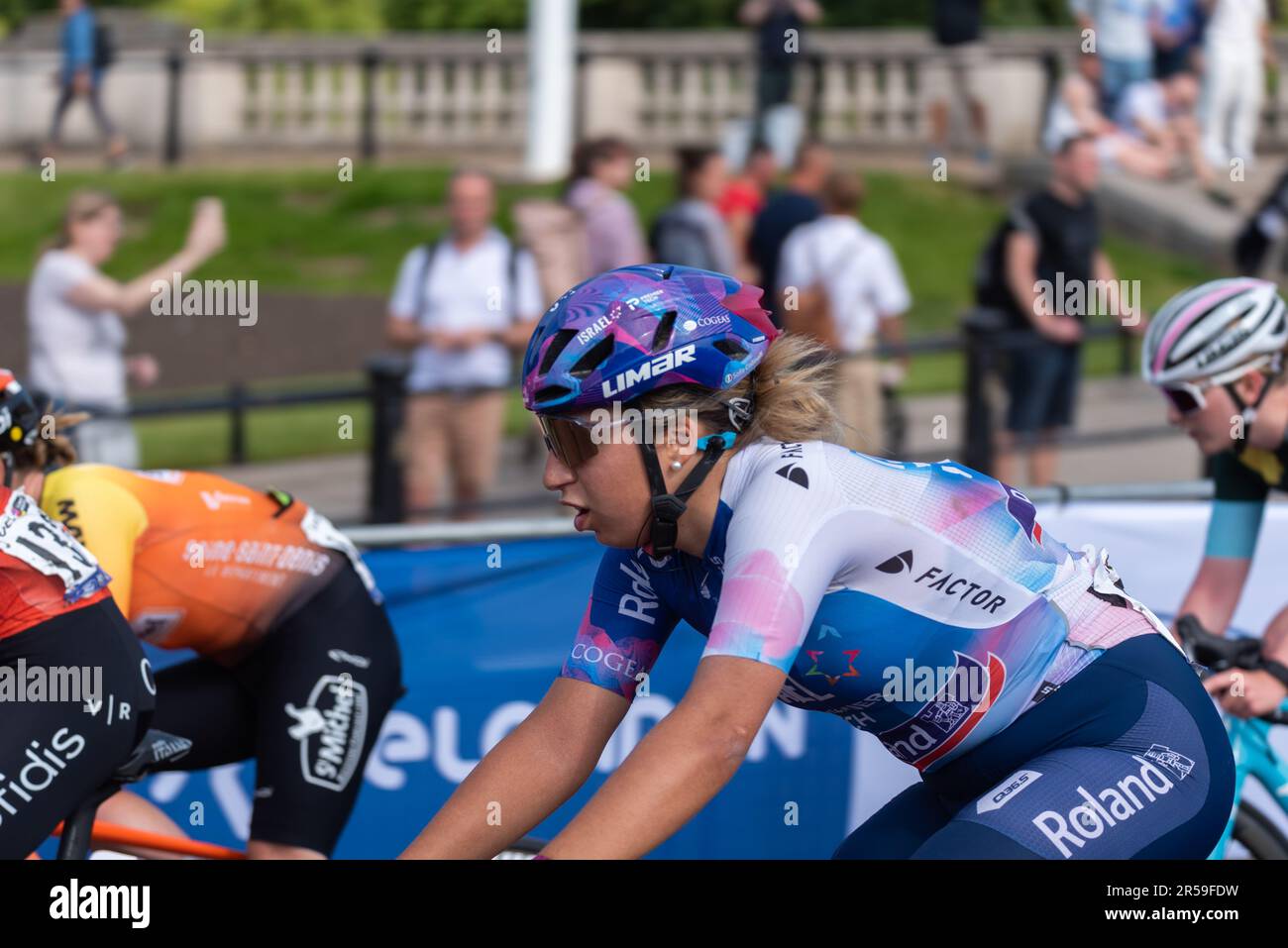 Sofia Collinelli vom israelischen Premier Tech Roland im Classique UCI Women's WorldTour Road Racing, Etappe 3 des Ford RideLondon 2023 Stockfoto