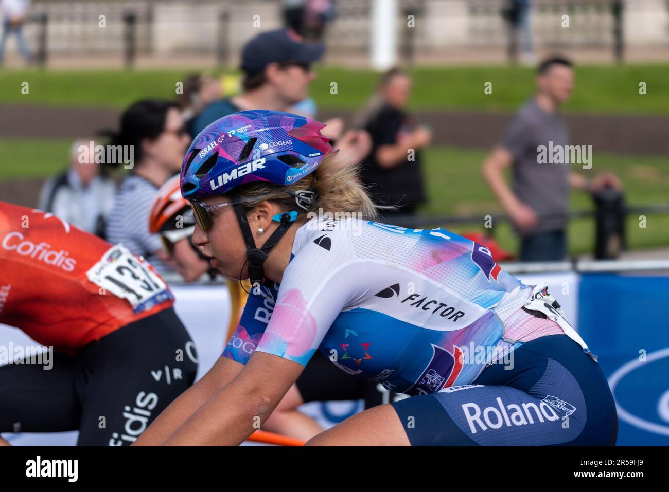 Sofia Collinelli vom israelischen Premier Tech Roland im Classique UCI Women's WorldTour Road Racing, Etappe 3 des Ford RideLondon 2023 Stockfoto