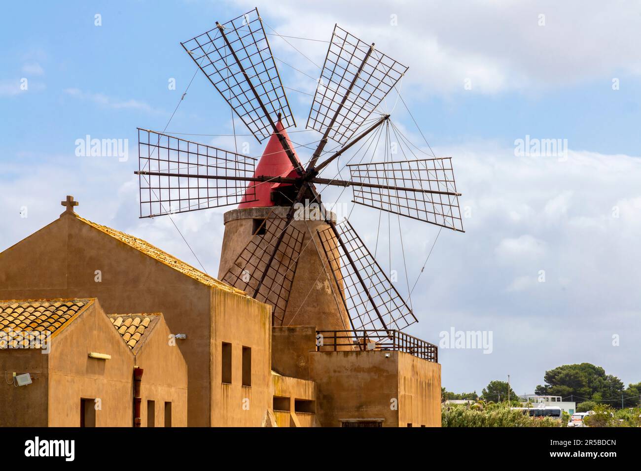 Saline di Trapani und Paceco Saline di Trapani e Paceco sind ein italienisches Naturschutzgebiet in der Provinz Trapani zwischen den Gemeinden Trapani Stockfoto