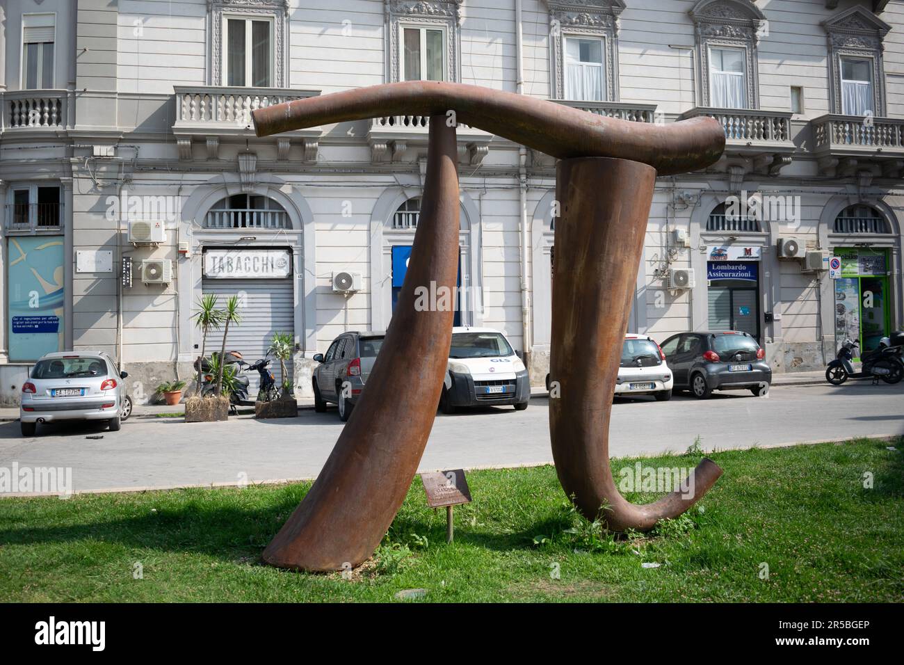 Mathematisches Symbol für Pi in der Geburtsstadt Archimedes. Syrakus, Sizilien, Italien. Stockfoto