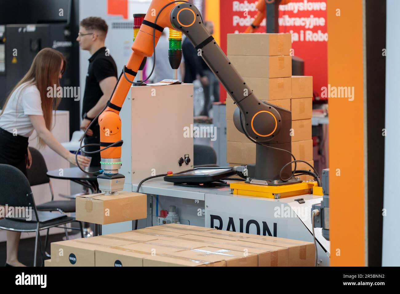 Roboterarm bei ITM Industry Europe, Technology Process, High-Tech EXPO Stockfoto