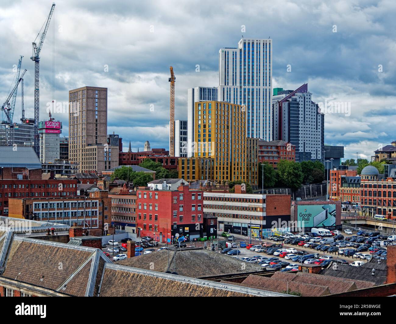 UK, West Yorkshire, Leeds, Arena Quarter, Altus House, Opal Tower, Vita St Albans und Qone Gebäude. Stockfoto