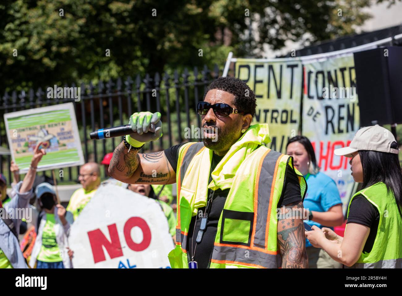 1. Juni 2023. Boston, Massachusetts. Aktivisten versammelten sich im Massachusetts State House zum landesweiten Tag der Mietkontrolle und Zwangsvollstreckung mit der Lobby Stockfoto