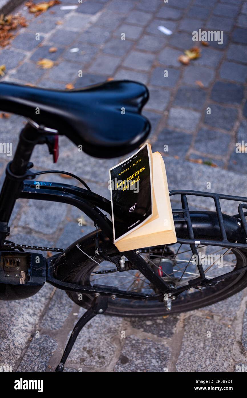 Fahrrad fahren lernen -Fotos und -Bildmaterial in hoher Auflsung  Alamy