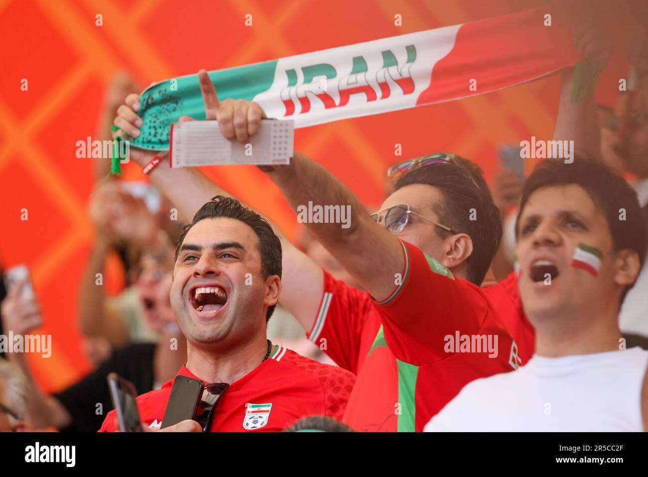 Doha, Katar. 21. November 2022 Fans des Iran während des Spiels zwischen England und dem Iran. Fifa Weltmeisterschaft Katar 2022, Spiel 3. Stockfoto