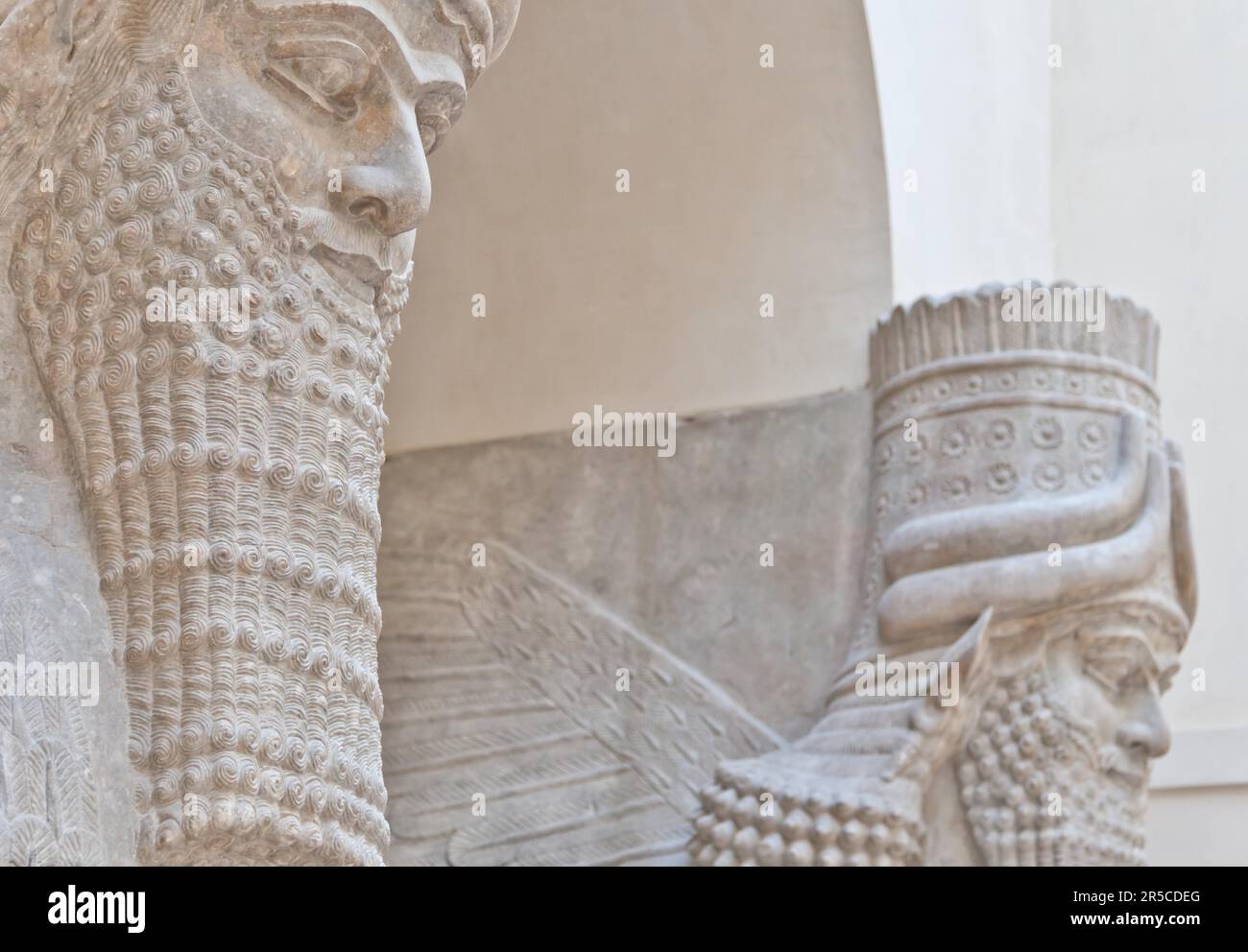 Bis 3500 v. Chr. zurückreicht, mesopotamische Kunst Krieg als eine Möglichkeit, mächtige Herrscher und ihre Verbindung zur Göttlichkeit zu verherrlichen dienen soll Stockfoto