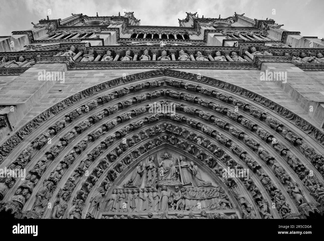 Detail der gotischen Kathedrale von Notre Dame in Paris Stockfoto