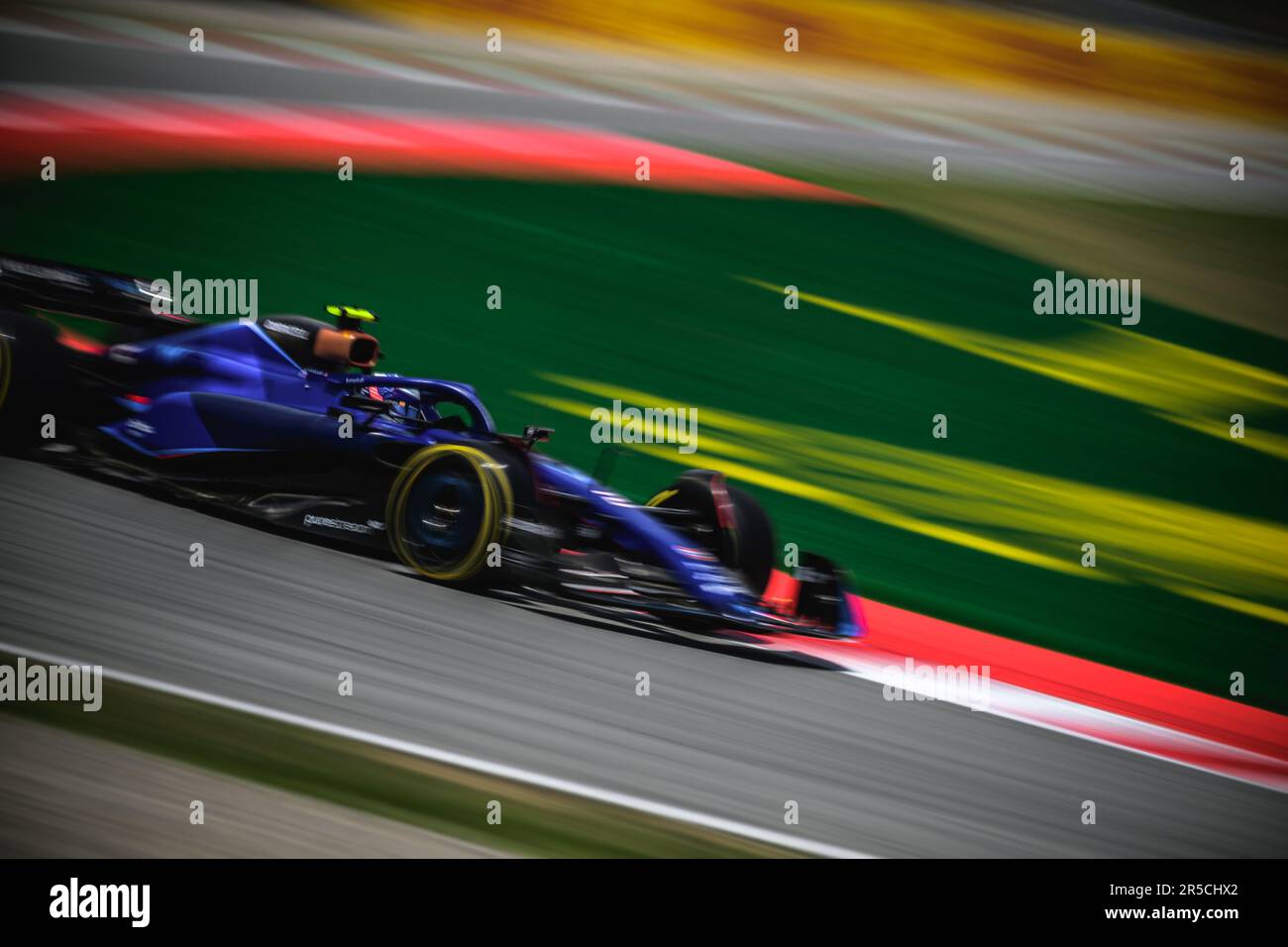 Montmelo, Spanien. 2. Juni 2023. LOGAN SARGEANT (USA) vom Team Williams fährt in seinen FW45 Jahren während der ersten Trainingssitzung des spanischen GP auf dem Circuit de Catalunya Credit: Matthias Oesterle/Alamy Live News Stockfoto