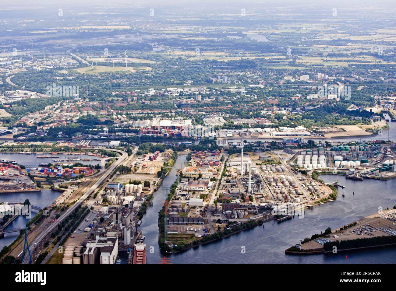 Ross Canal, Koehlbrand Bridge, Neuhoefer Canal, Rethe, Georgswerder, Hafen von Hamburg, Hamburg, Deutschland Stockfoto