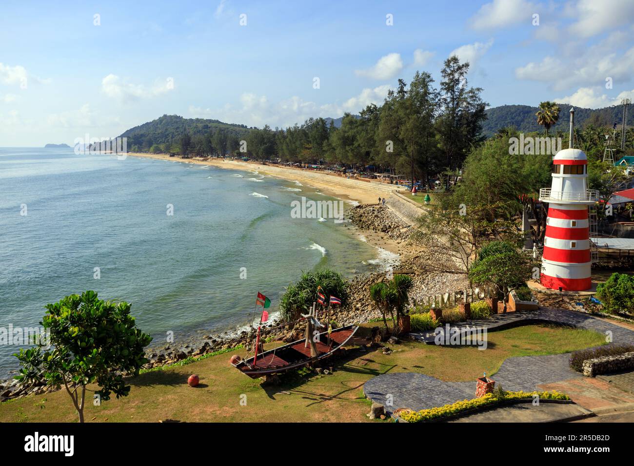 Landschaftsblick auf hat Sai Ri Beach in Chumphon, Thailand. Stockfoto