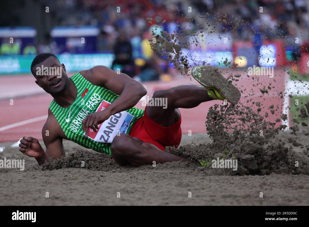 Florenz, Italien, Italien. 2. Juni 2023. Hugues Fabrice ZANGO von Burkina Faso während des Dreifachsprungs für Männer auf der Golden Gala Pietro Mennea, Teil der Diamond League-Serie im Ridolfi-Stadion am 02. Juni 2023 in Florenz, Italien (Kreditbild: © Giuseppe Fama/Pacific Press via ZUMA Press Wire) NUR REDAKTIONELLE VERWENDUNG! Nicht für den kommerziellen GEBRAUCH! Kredit: ZUMA Press, Inc./Alamy Live News Stockfoto