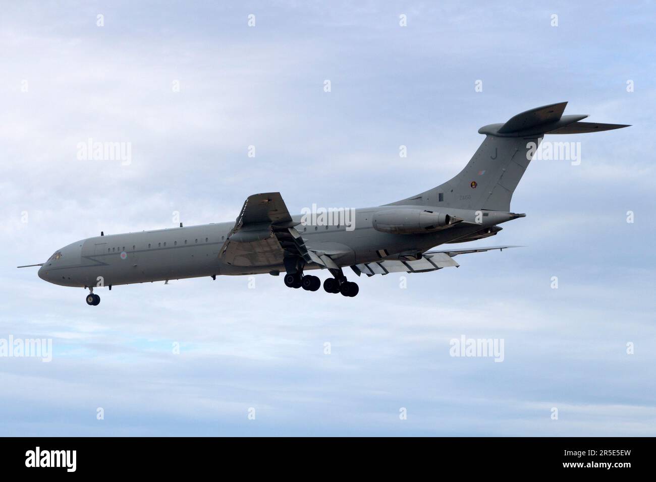 Royal Air Force Vickers VC10 (REG: ZA150) im Finale für Landebahn 31. Stockfoto