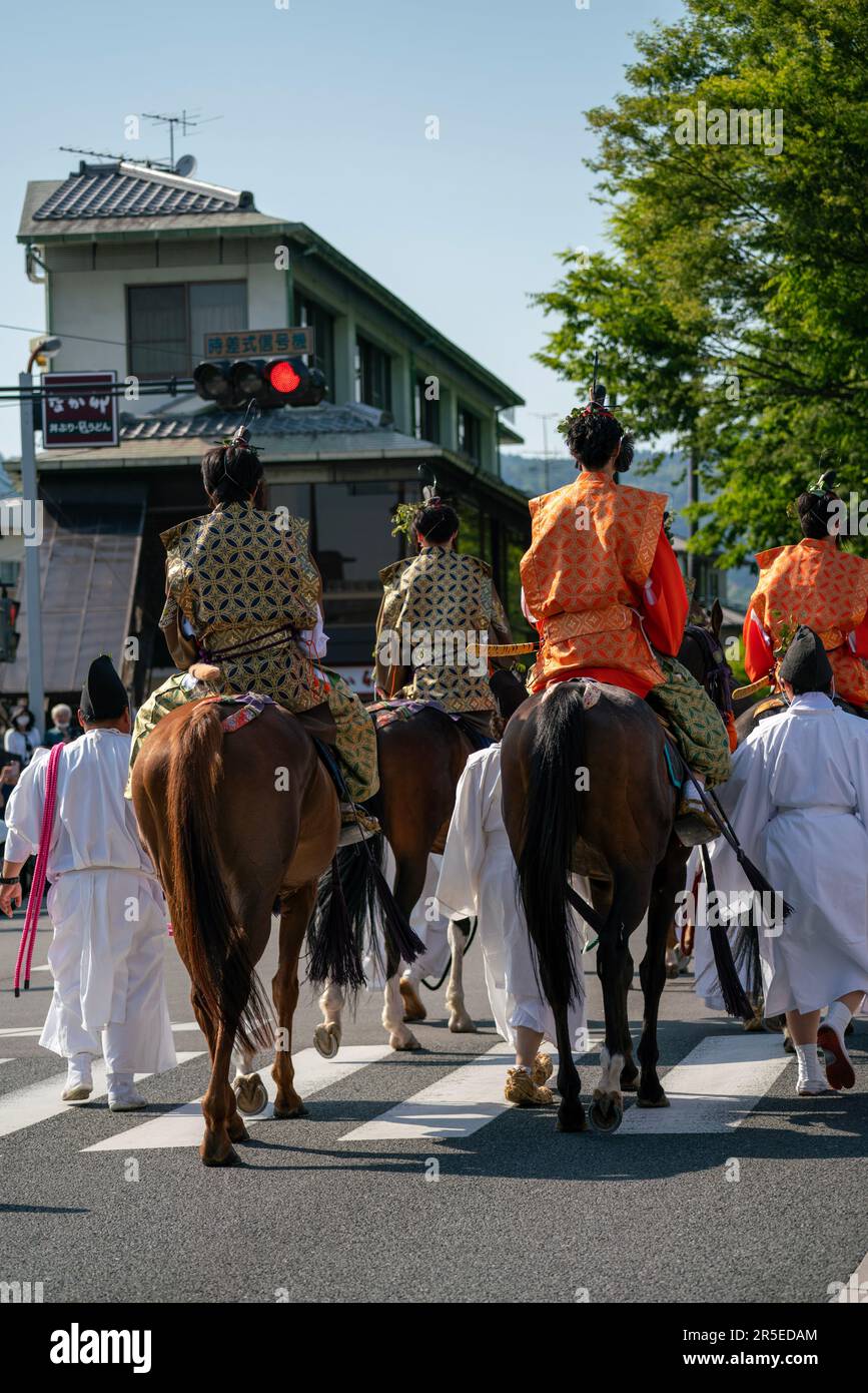 Parade auf dem AOI Matsuri Festival 2023 in Kyoto, Japan. Stockfoto