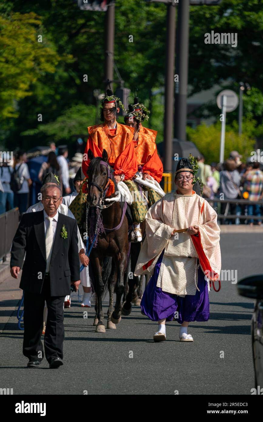 Parade auf dem AOI Matsuri Festival 2023 in Kyoto, Japan. Stockfoto