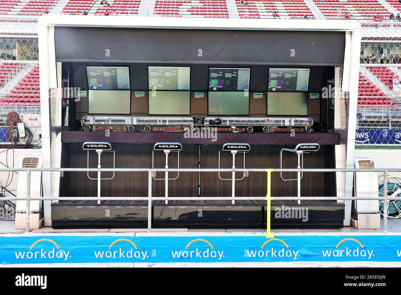 Barcelona, Spanien. 03. Juni 2023. Mercedes AMG F1 Grubengantry. Formel-1-Weltmeisterschaft, Rd 8, spanischer Grand Prix, Samstag, 3. Juni 2023. Barcelona, Spanien. Kredit: James Moy/Alamy Live News Stockfoto