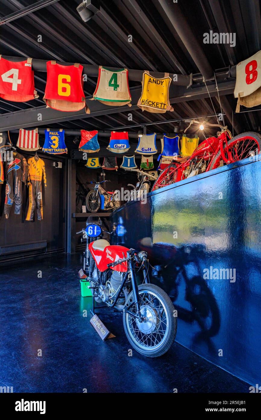 Ein Royal Enfield Rennmotorrad aus dem Jahr 1962 im Haynes International Motor Museum, Sparkford, Somerset, Großbritannien Stockfoto