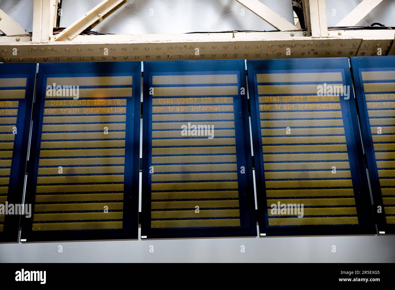 Sheffield UK, 3. Juni 2023 Offizielle Streikposten der ASLEF Union Train drivers streiken am Bahnhof Sheffield. Gary Bagshawe/Alamy Live News. Stockfoto